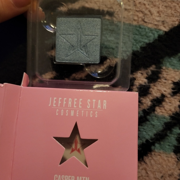 Jeffree star single shades and jacket size small - Picture 3 of 8